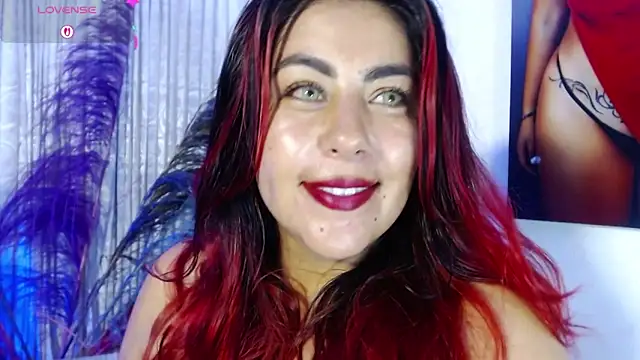 Snapshot of gatuwildhott chatting on 05-29-26, 01:33 gatuwildhott online show from 05-29-26, 01:33