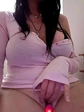 Snapshot of eva750 chatting on 04-20-26, 02:51 eva750 online show from 04-20-26, 02:51