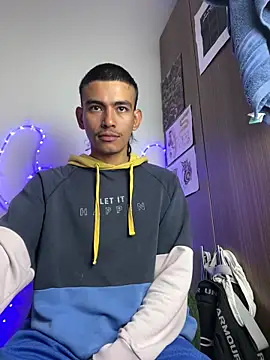 sorry-mom69 online show from 12-14-25, 12:22