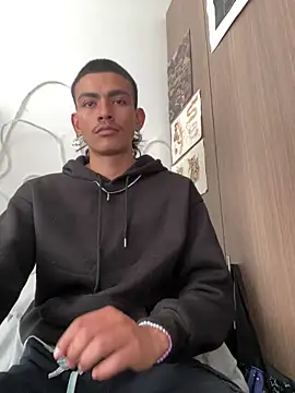 sorry-mom69 online show from 12-19-25, 06:43