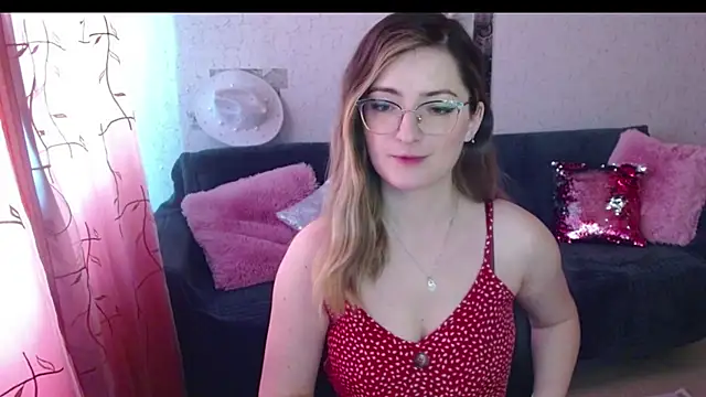 Snapshot of Arielsssplash chatting on 06-26-26, 05:46 Arielsssplash online show from 06-26-26, 05:46