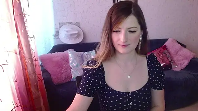 Snapshot of Arielsssplash chatting on 07-22-26, 12:40 Arielsssplash online show from 07-22-26, 12:40