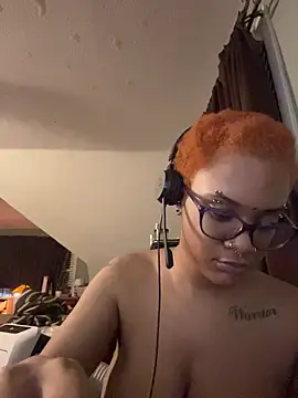 nickytheehawtie online show from 03-10-26, 01:09