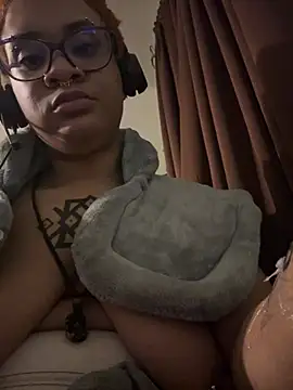 Snapshot of nickytheehawtie chatting on 04-19-26, 02:23 nickytheehawtie online show from 04-19-26, 02:23