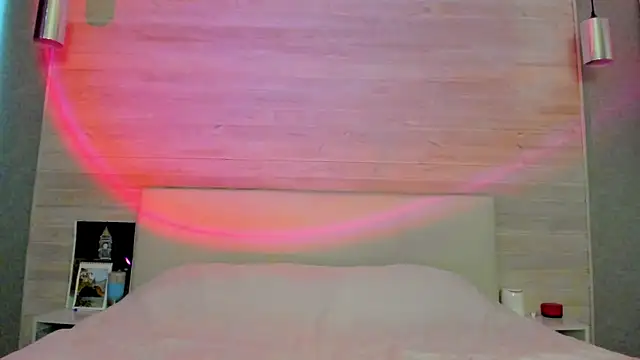 molly hunt  online show from 02-26-26, 03:50