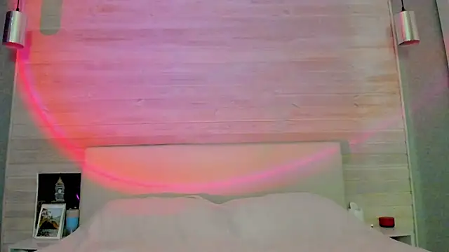 molly hunt  online show from 03-03-26, 03:57