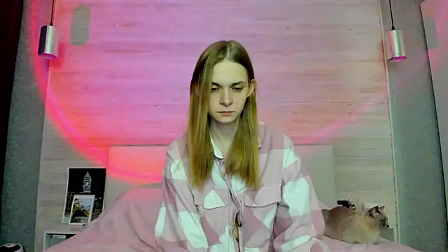 molly hunt  online show from 03-31-26, 05:26