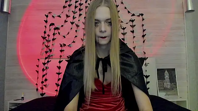 molly hunt  online show from 10-31-25, 03:14