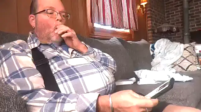 mrwizard4570 online show from 12-23-24, 07:41