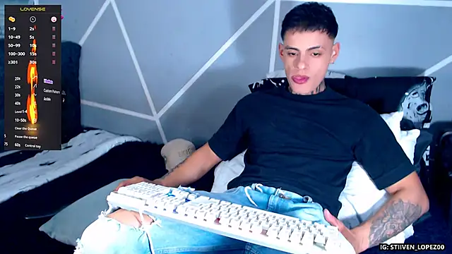 Snapshot of danilohot_19 chatting on 09-28-25, 10:39 danilohot 19 online show from 09-28-25, 10:39