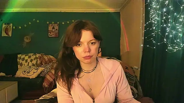 Snapshot of ClancyMorissey chatting on 05-16-26, 05:01 ClancyMorissey online show from 05-16-26, 05:01