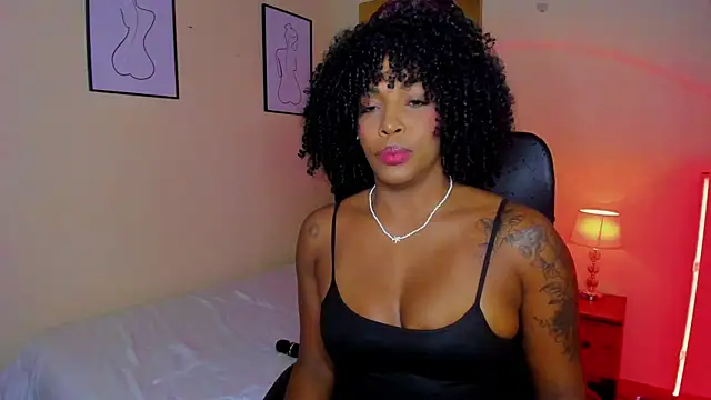 Snapshot of AitanaBrown_ chatting on 10-13-25, 09:27 AitanaBrown online show from 10-13-25, 09:27