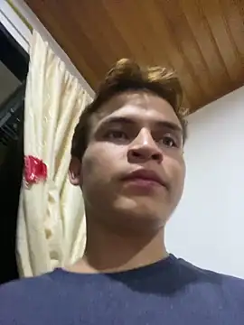 Snapshot of Leon_Wild chatting on 04-20-26, 03:09 Leon Wild online show from 04-20-26, 03:09