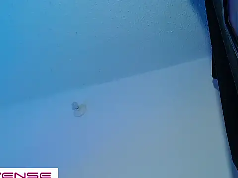 Snapshot of Leon_Wild chatting on 04-08-26, 02:24 Leon Wild online show from 04-08-26, 02:24