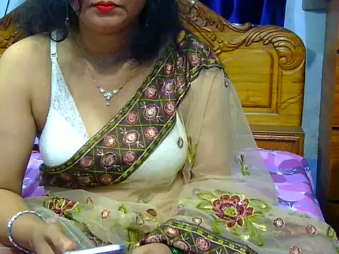 Snapshot of Daneldayna chatting on 04-20-26, 08:32 Daneldayna online show from 04-20-26, 08:32