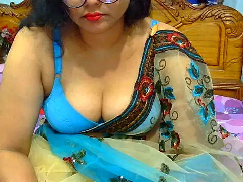 Snapshot of Daneldayna chatting on 04-19-26, 11:11 Daneldayna online show from 04-19-26, 11:11