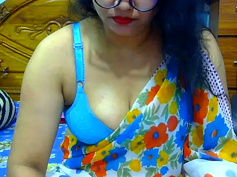 Snapshot of Daneldayna chatting on 06-09-26, 06:20 Daneldayna online show from 06-09-26, 06:20