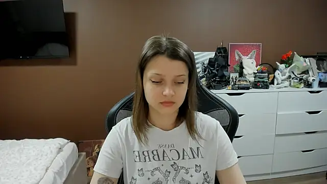 SoniNesti online show from 05-16-26, 02:27