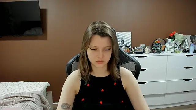 SoniNesti online show from 04-10-26, 02:46