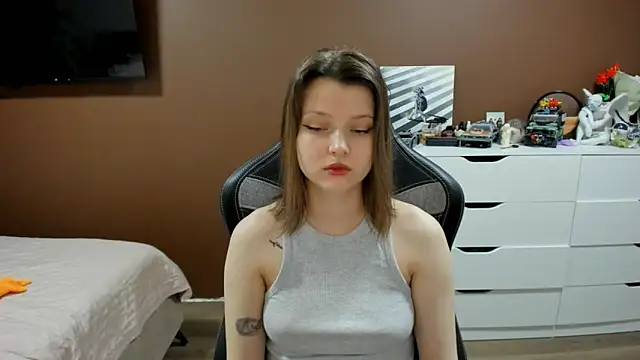 SoniNesti online show from 03-18-26, 02:41