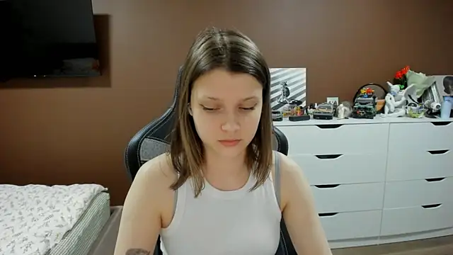 SoniNesti online show from 04-09-26, 03:18