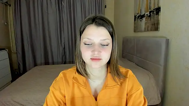 SoniNesti online show from 10-18-25, 03:14