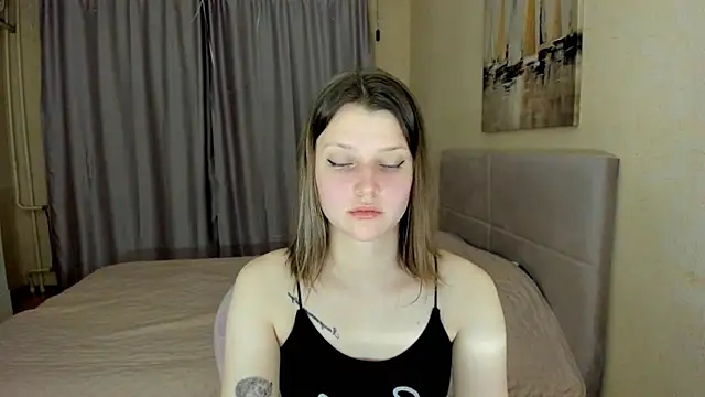 SoniNesti online show from 10-24-25, 04:17