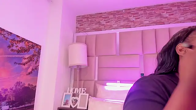 Snapshot of ShaniaBrownn chatting on 02-11-26, 07:47 ShaniaBrownn online show from 02-11-26, 07:47