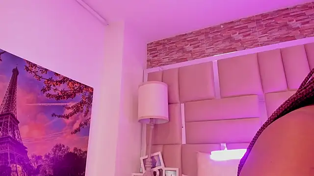 ShaniaBrownn online show from 04-12-26, 07:50