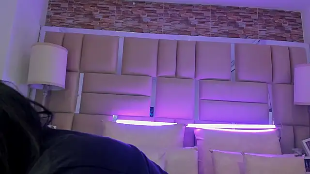 ShaniaBrownn online show from 01-09-26, 07:43