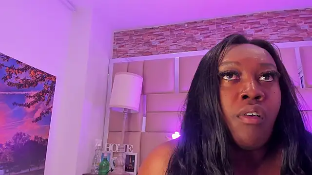 ShaniaBrownn online show from 11-14-25, 07:39