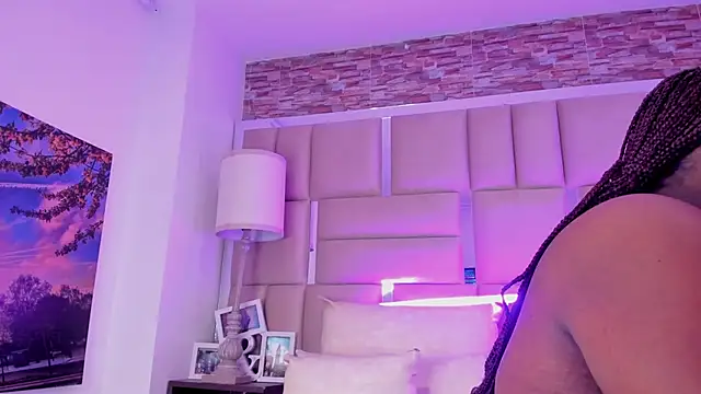 ShaniaBrownn online show from 03-28-26, 06:31