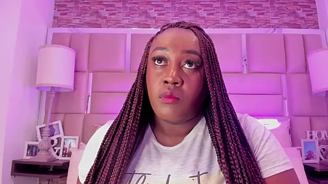 ShaniaBrownn online show from 03-29-26, 07:26