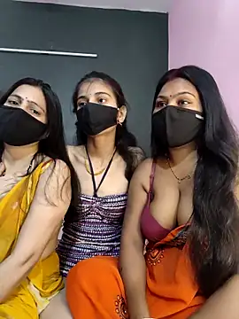 Snapshot of cutee__crazy chatting on 05-03-26, 01:36 cutee crazy online show from 05-03-26, 01:36