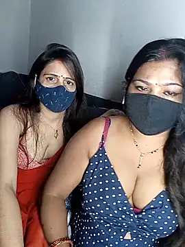 Snapshot of cutee__crazy chatting on 09-21-25, 06:13 cutee crazy online show from 09-21-25, 06:13