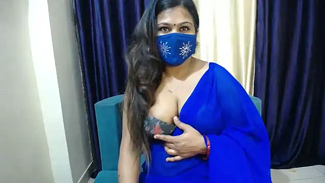 Snapshot of cutee__crazy chatting on 12-26-24, 05:40 cutee crazy online show from 12-26-24, 05:40