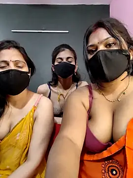 cutee  crazy online show from 04-12-26, 01:47