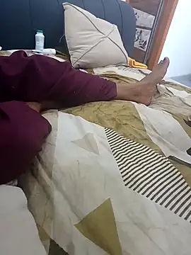 Snapshot of cutee__crazy chatting on 02-11-25, 06:33 cutee crazy online show from 02-11-25, 06:33