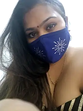 Snapshot of cutee__crazy chatting on 02-13-25, 05:01 cutee crazy online show from 02-13-25, 05:01