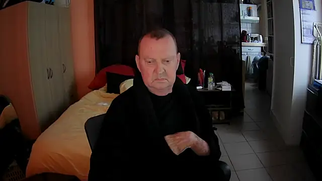 passifsoumis1963 online show from 11-11-25, 08:20