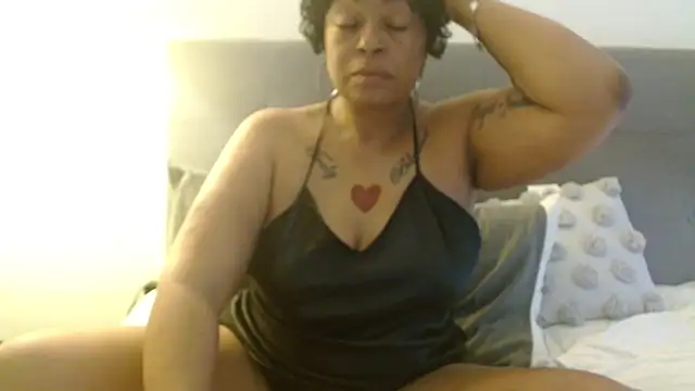 MSweetLindaParks online show from 03-31-26, 11:18