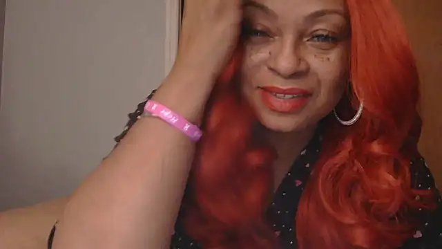 Snapshot of MSweetLindaParks chatting on 10-25-25, 11:05 MSweetLindaParks online show from 10-25-25, 11:05