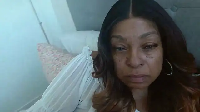 MSweetLindaParks online show from 04-17-26, 10:34