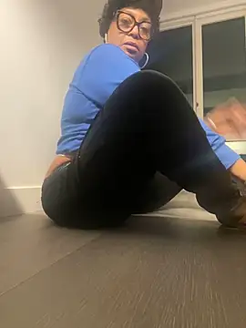 MSweetLindaParks online show from 03-27-26, 12:08