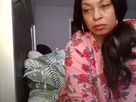 Snapshot of MSweetLindaParks chatting on 02-15-25, 09:06 MSweetLindaParks online show from 02-15-25, 09:06