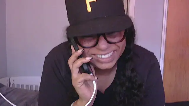 Snapshot of MSweetLindaParks chatting on 12-17-25, 06:24 MSweetLindaParks online show from 12-17-25, 06:24