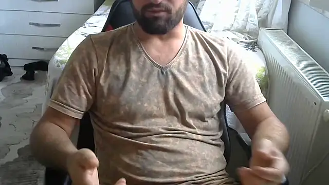 Snapshot of crazybaby5461 chatting on 10-04-25, 12:07 crazybaby5461 online show from 10-04-25, 12:07