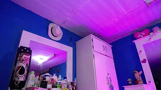 Lunahoney1 online show from 10-16-25, 02:58