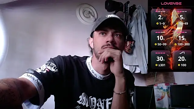 Snapshot of Apolo_S chatting on 02-11-26, 08:20 Apolo S online show from 02-11-26, 08:20