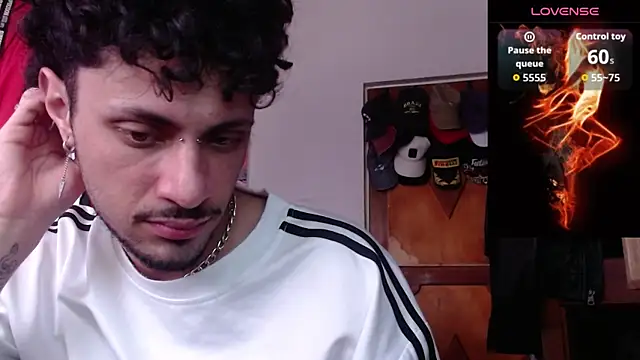 Snapshot of Apolo_S chatting on 02-25-26, 04:29 Apolo S online show from 02-25-26, 04:29